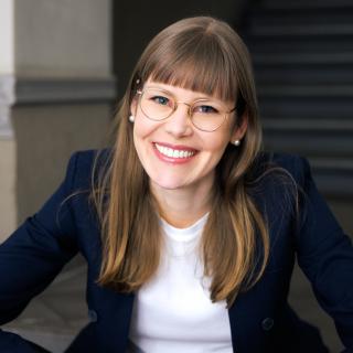 Prof. Dr. Eva Asselmann Photo credit: Silke Weinsheimer