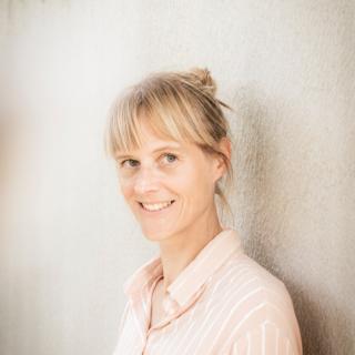 Emmy Oost